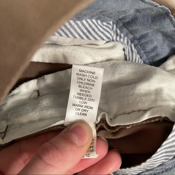 Banana Republic Cuffed Shorts - Picture 5 of 5